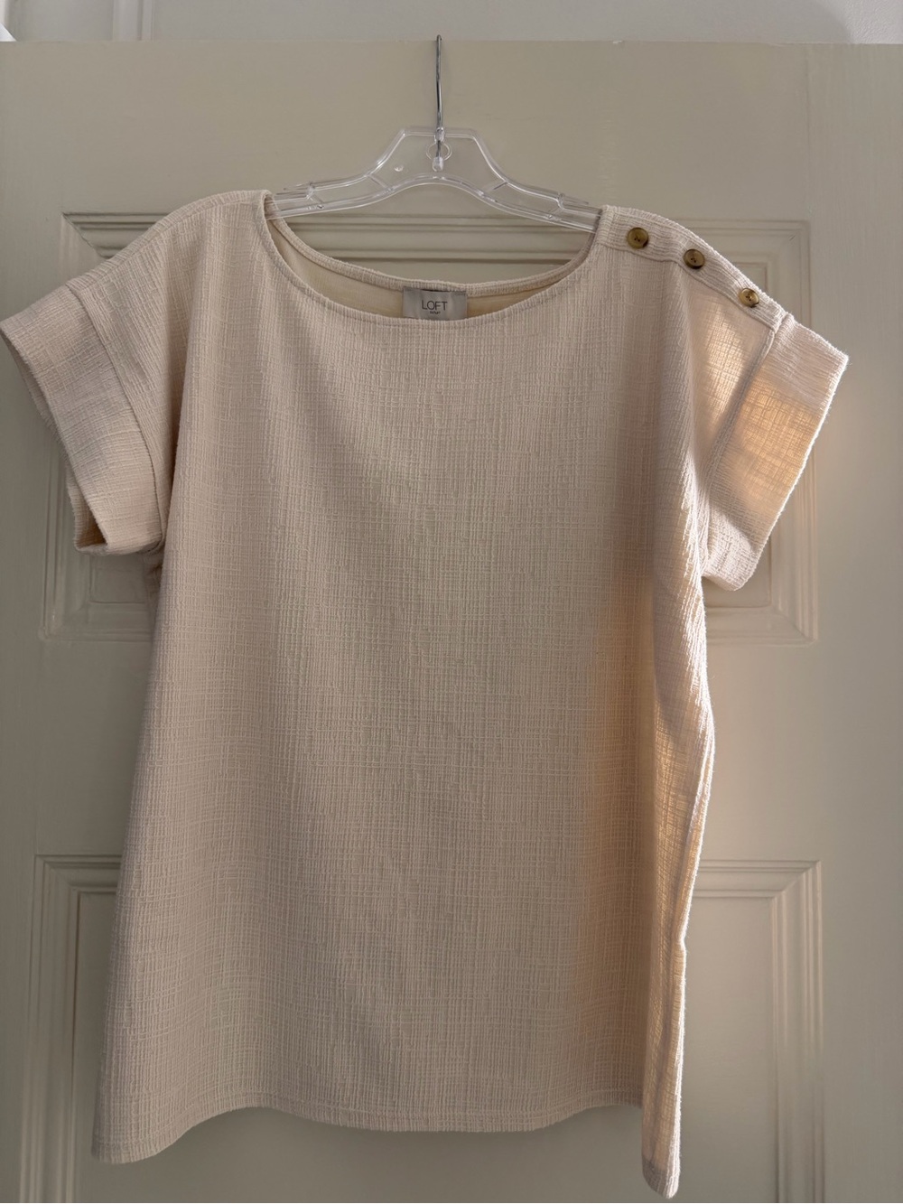 LOFT Cream Short Sleeve Textured Top with Shoulder Buttons - Large